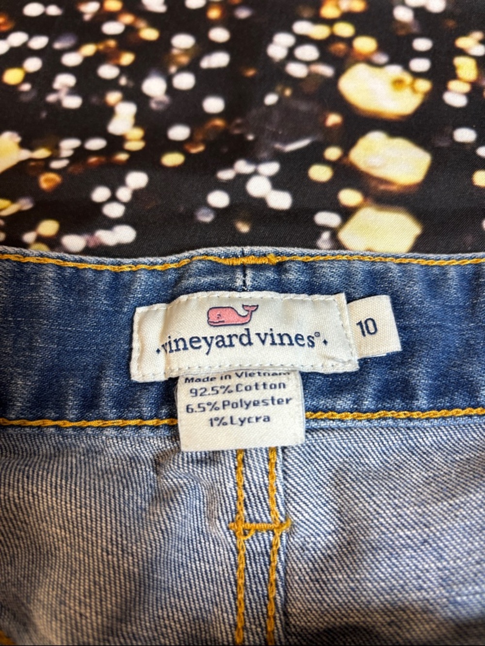 Vineyard Vines Medium Blue Rolled-Hem Denim Shorts (0034) - Picture 2 of 3